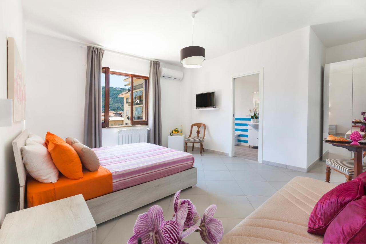Estate4Home - Sofia Flora Пьяно-ди-Сорренто Экстерьер фото